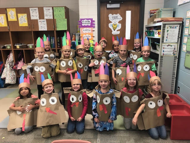 First Grade Celebrates Thanksgiving with a Feast